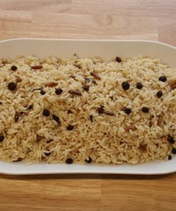 Lekkeressen - İç Pilav: Reis mit Pinienkernen und Korinthen